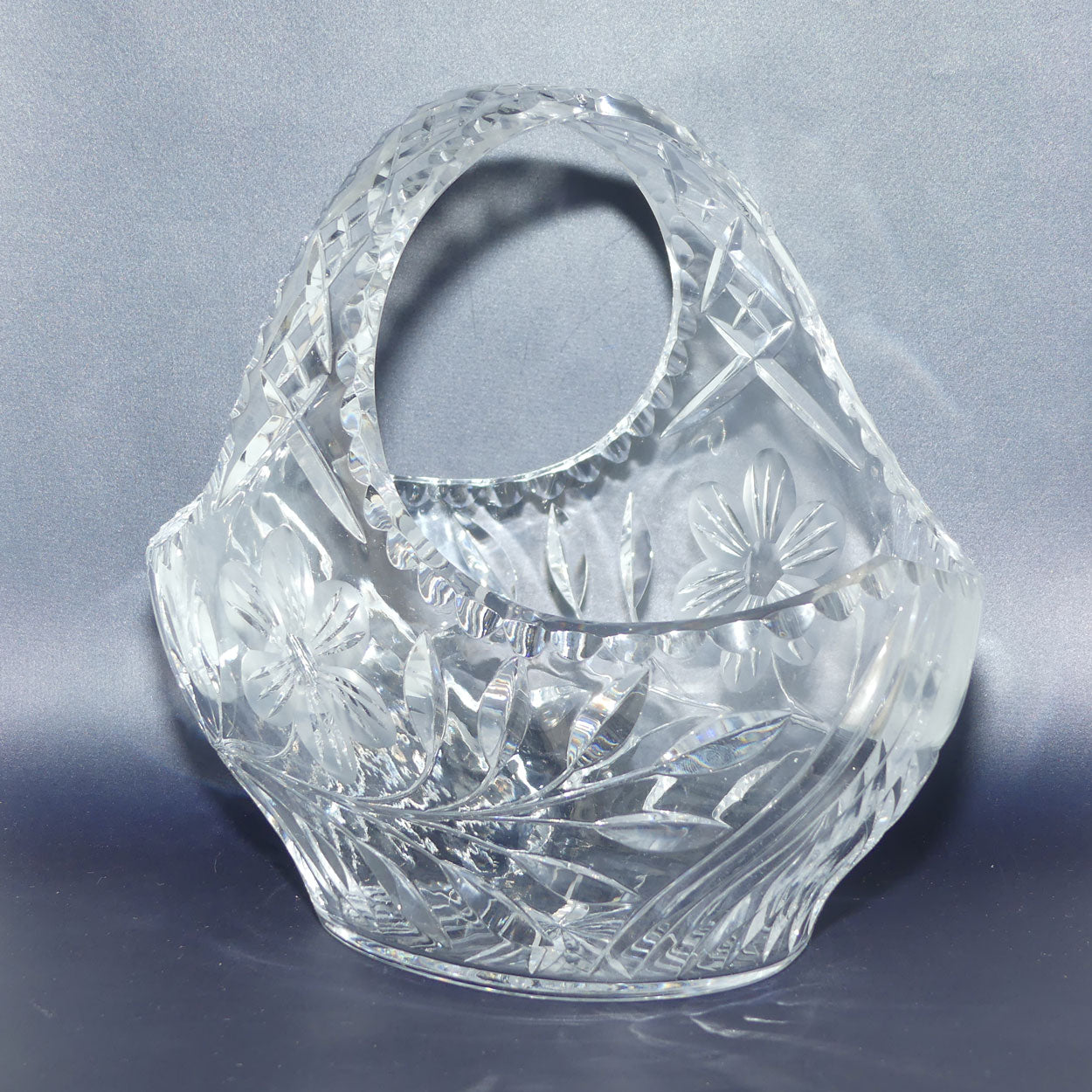 Traditional Floral design well facetted Crystal basket | 24cm tall