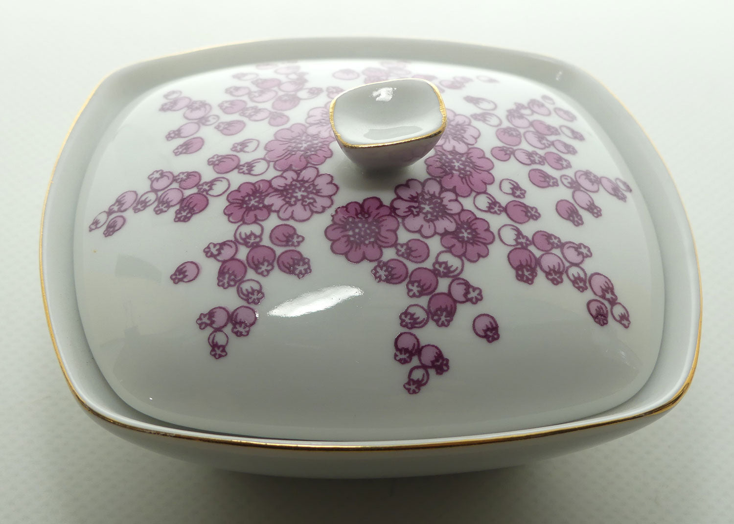 Vintage Hollohaza Hungary Floral trinket box