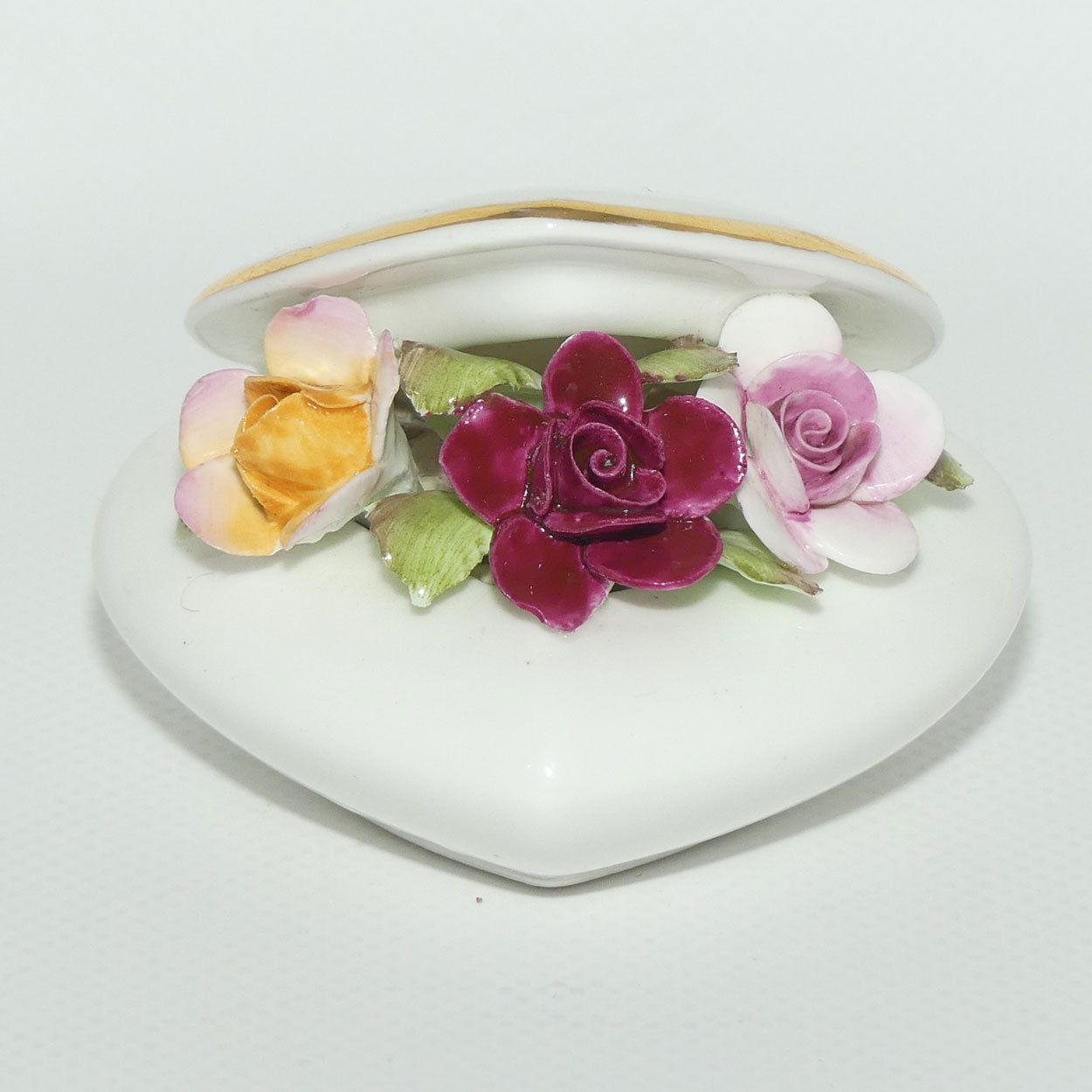 Royal Albert Old Country Roses | Heart Shape Flower Trinket | © 1962 Royal Albert Ltd backstamp
