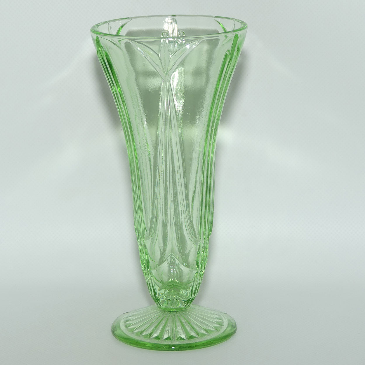 Green Depression Glass footed vase | 19cm | patterned design | #1