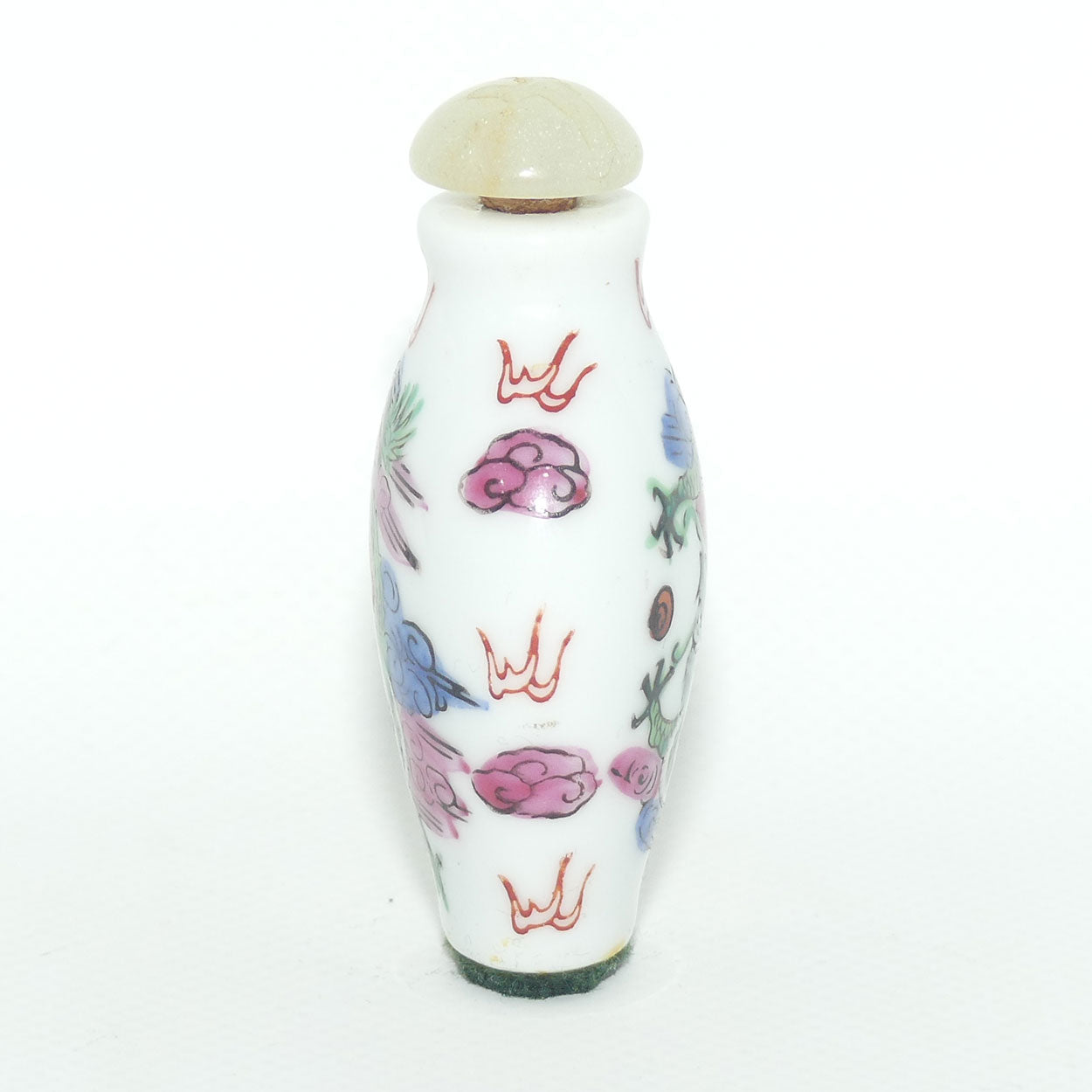 Chinese snuff bottle with greenstone stopper | Dragon motif
