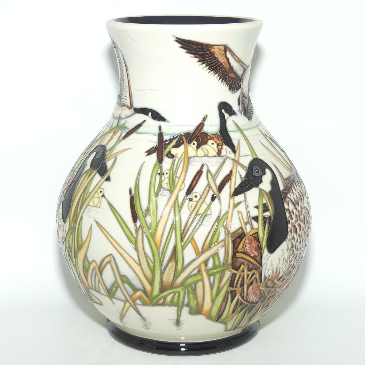 Moorcroft The Gathering 869/9 vase | LE 21/50 | No Box