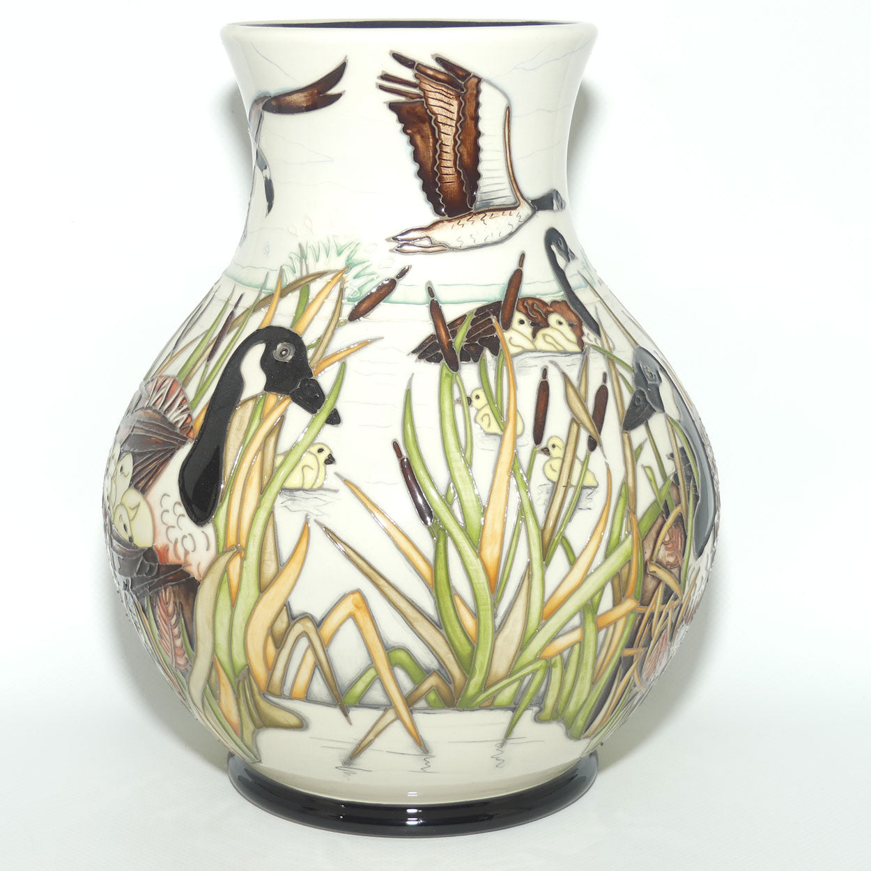 Moorcroft The Gathering 869/9 vase | LE 21/50 | No Box
