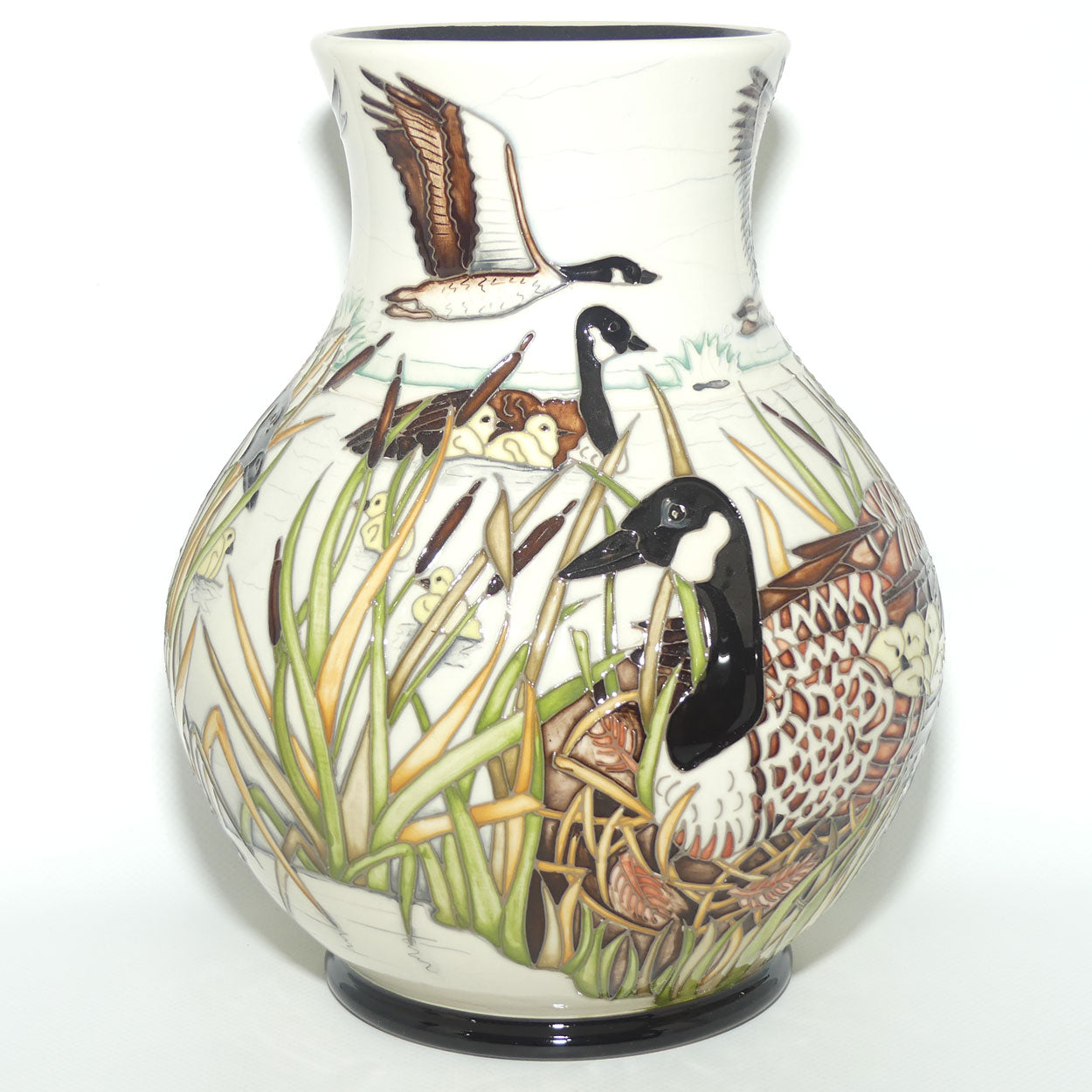 Moorcroft The Gathering 869/9 vase | LE 21/50 | No Box