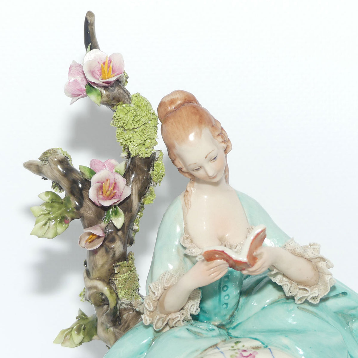 Capodimonte figure | signed D Bellaire | Lady Reading Book