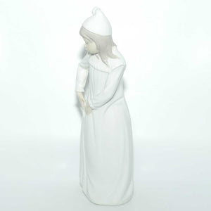 Nao by Lladro figure Girl in Night Dress | #1