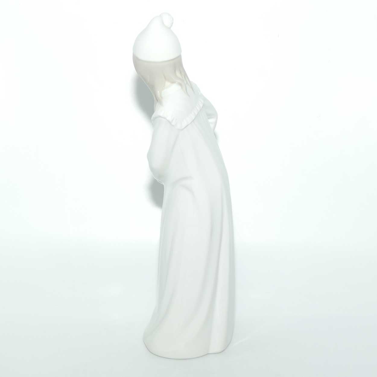 Nao by Lladro figure Girl in Night Dress | #1