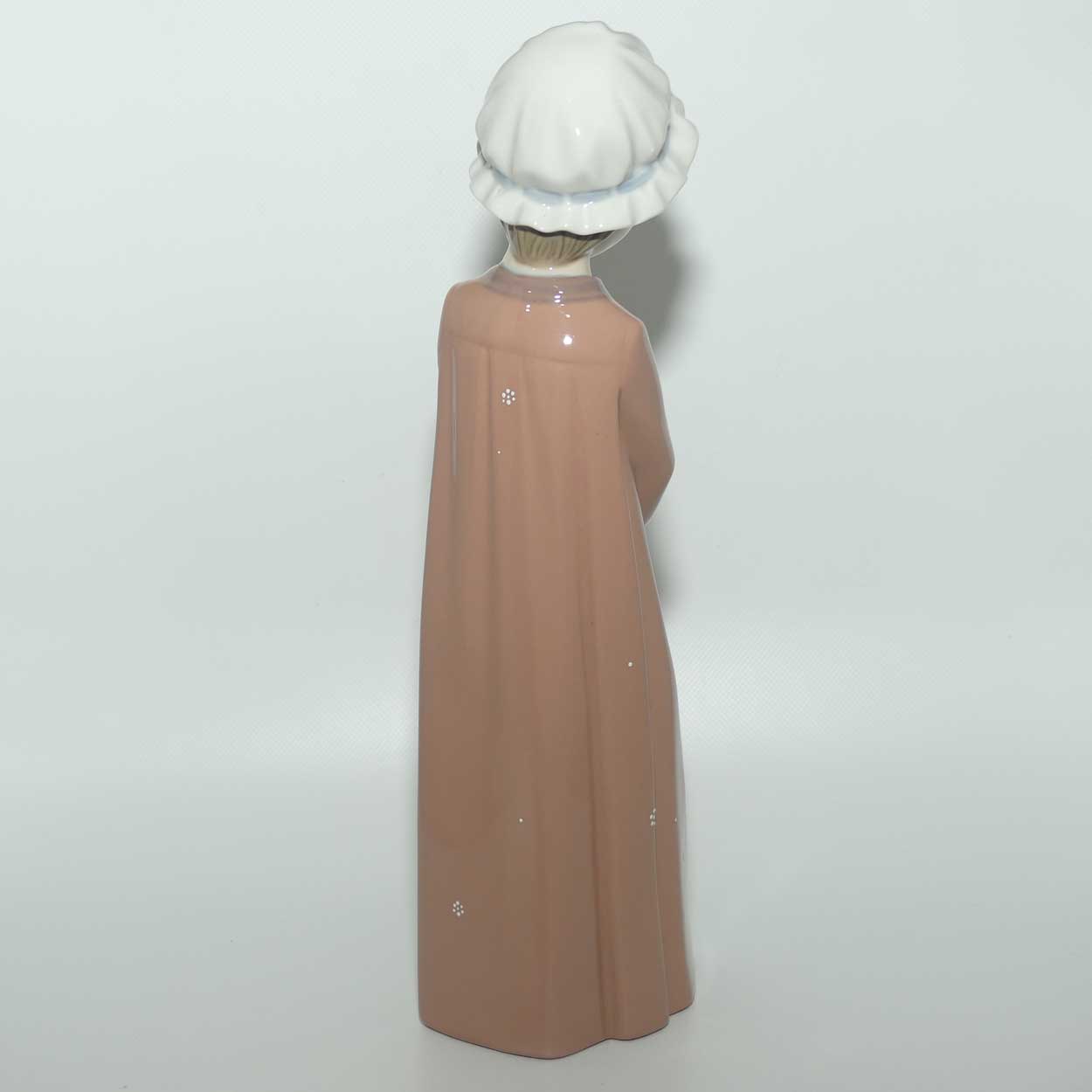 Zaphir | Nao figure of a Girl in Night Dress with Basket