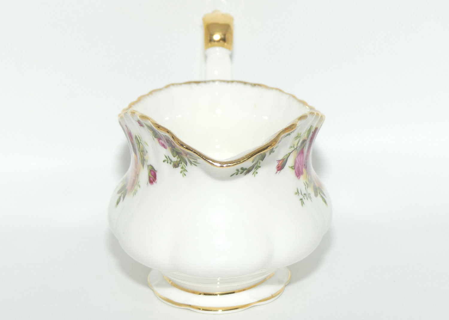 Royal Albert Bone China Old Country Roses England gravy boat and underplate | early backstamp