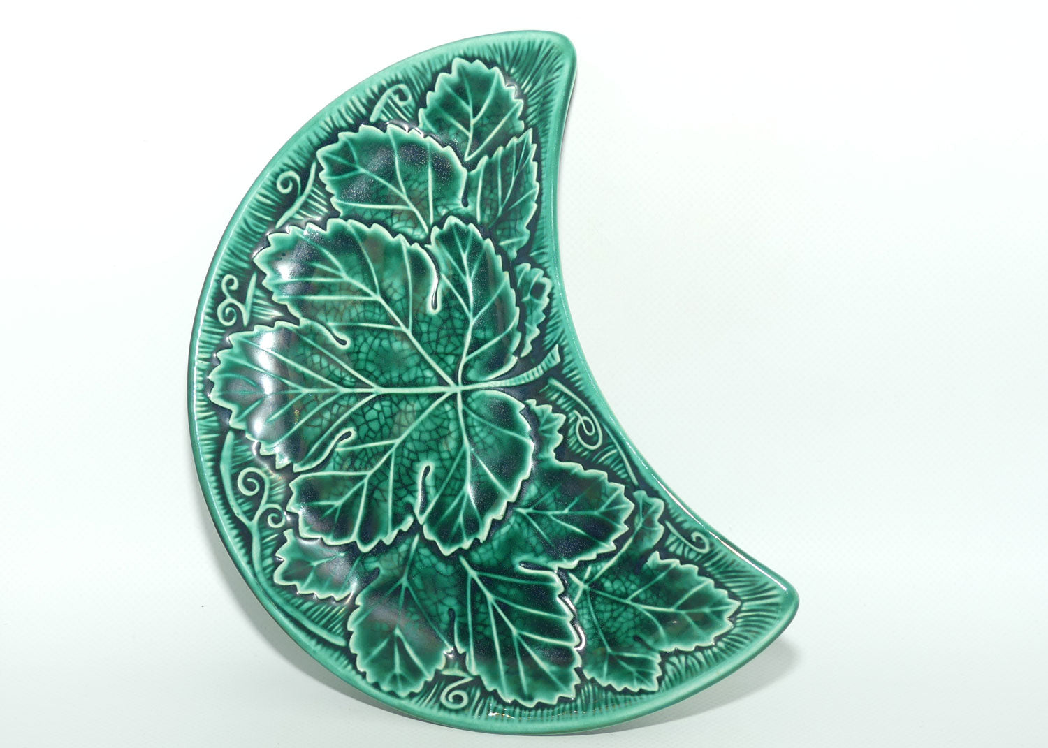 Wedgwood of Etruria Green Majolica crescent dish