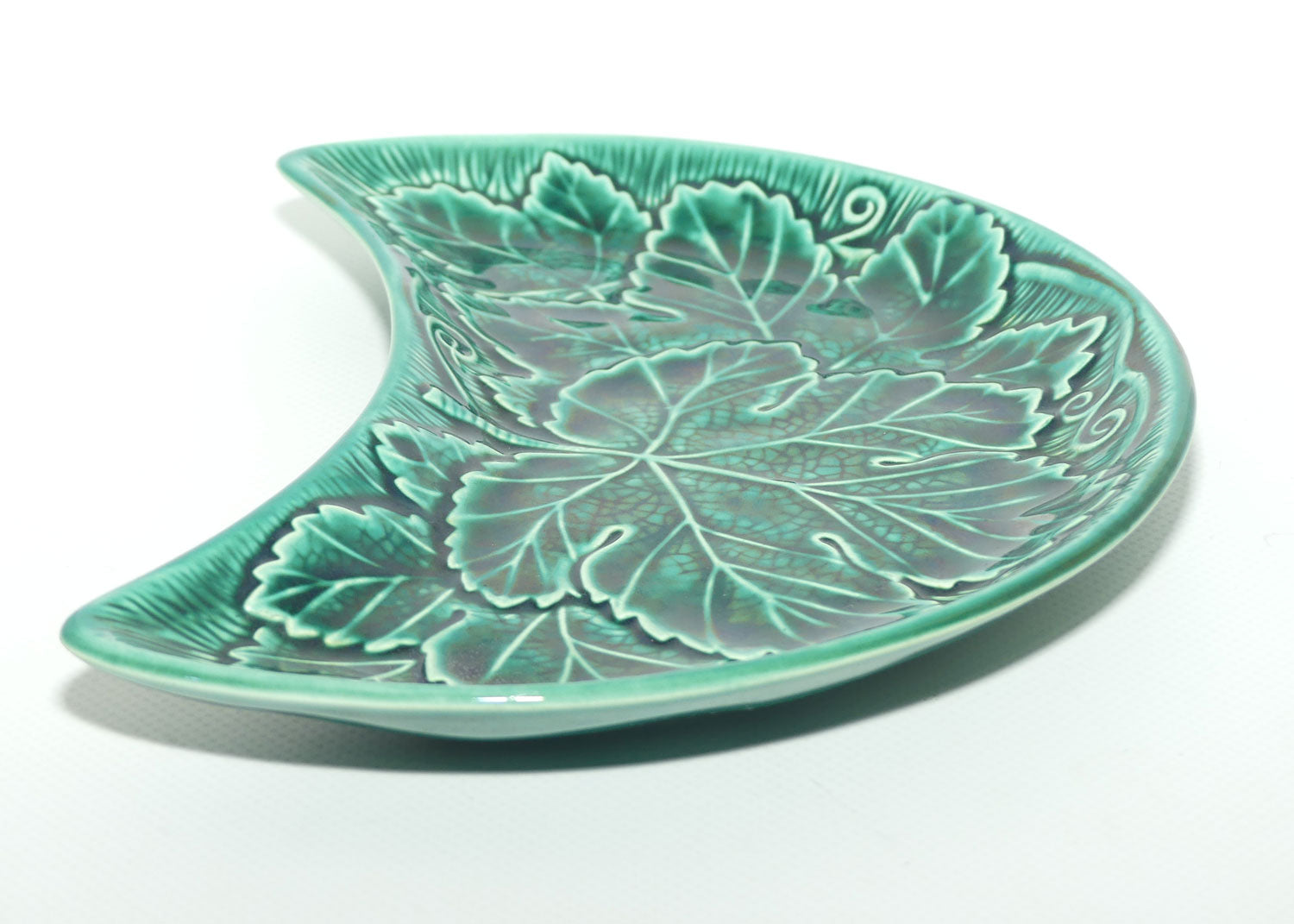 Wedgwood of Etruria Green Majolica crescent dish
