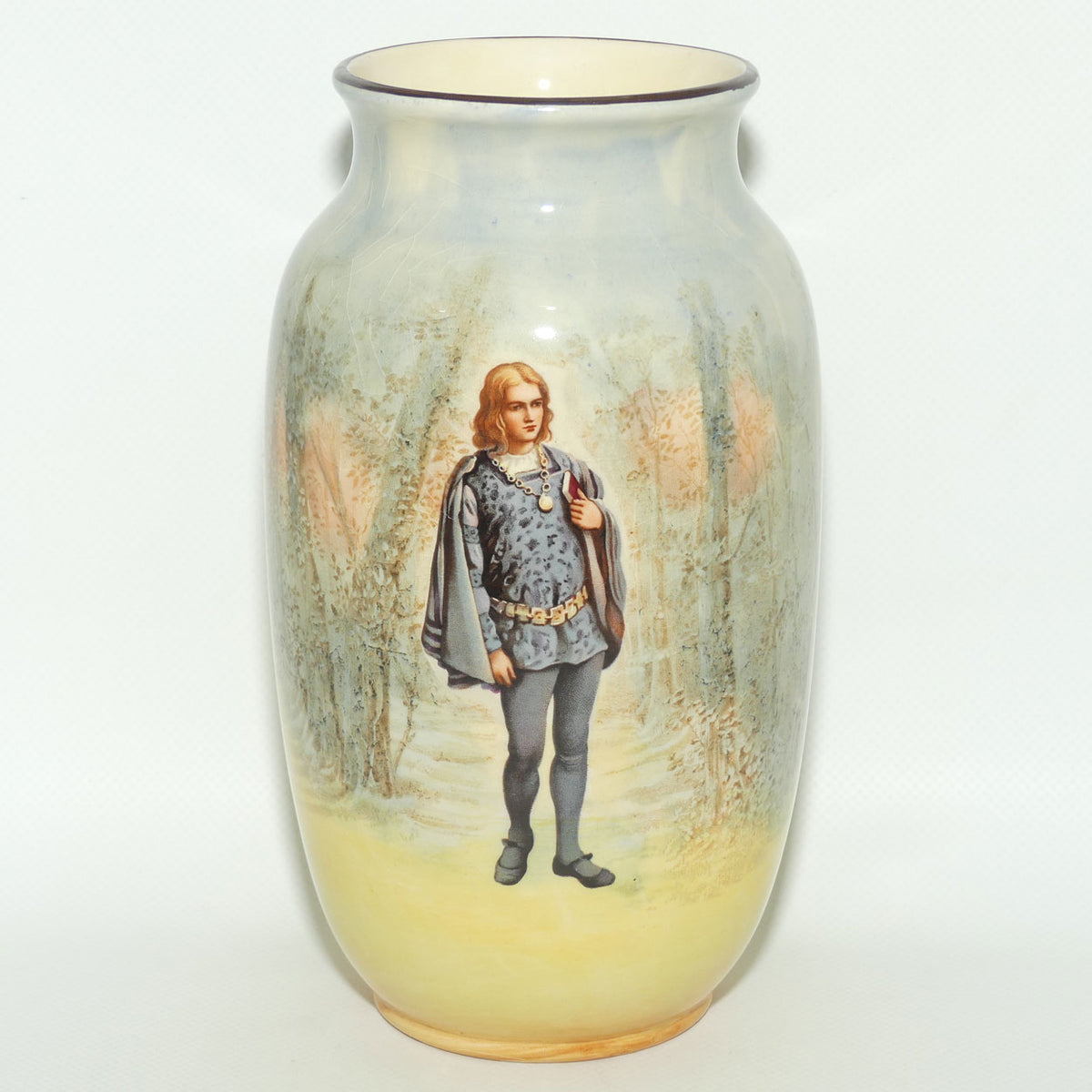 Royal Doulton Shakespearean Hamlet vase D3596