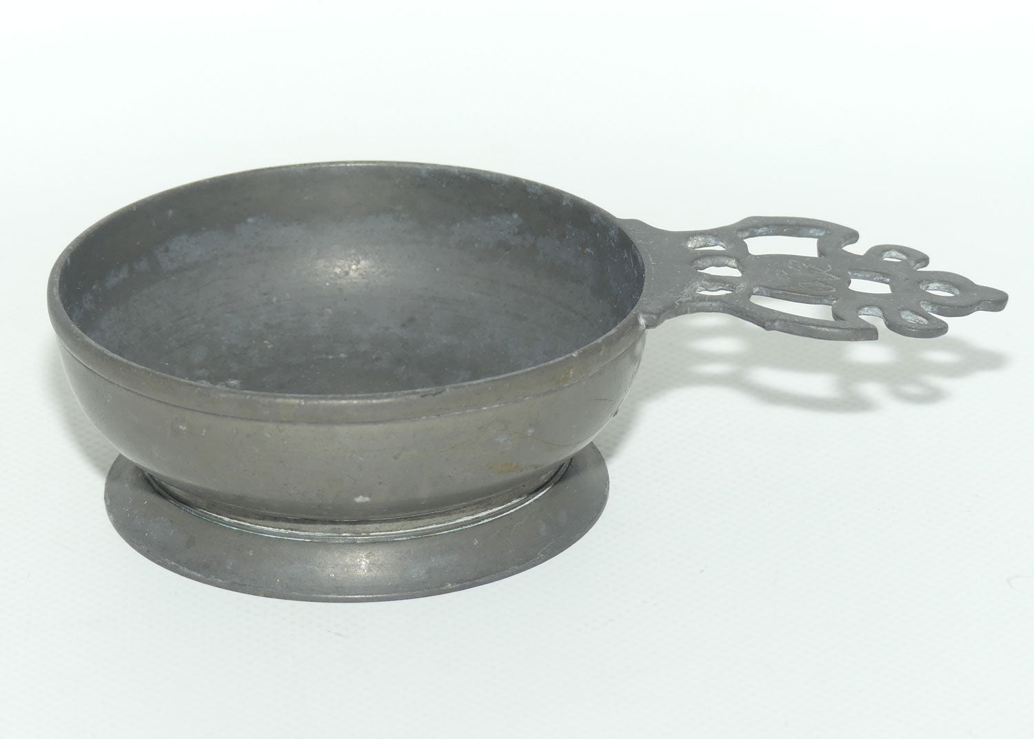 French late 18th to early 19th Century Pewter handled Porringer