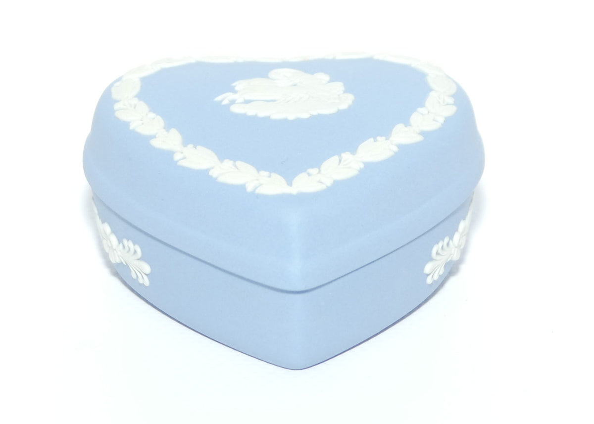 Wedgwood Jasper | White on Pale Blue | Aurora mini heart shape trinket