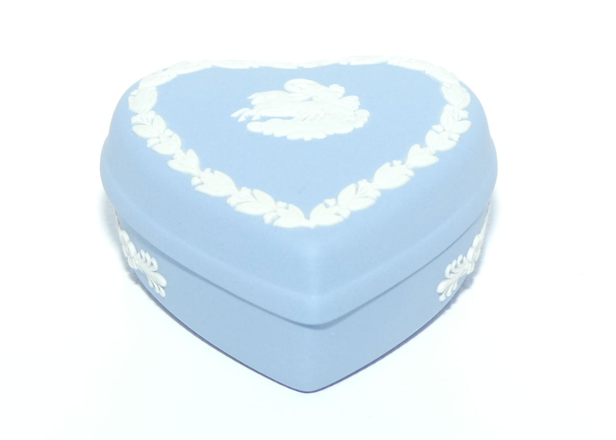 Wedgwood Jasper | White on Pale Blue | Aurora mini heart shape trinket