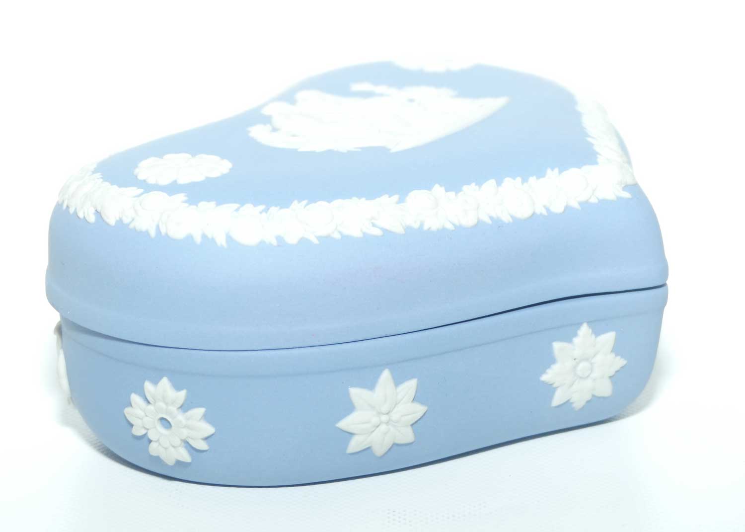 Wedgwood Jasper | White on Pale Blue | Large Heart trinket | 2 Gents Older and Younger | #3