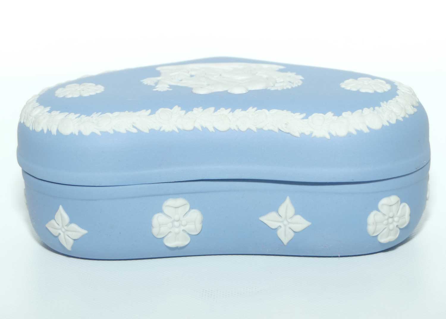 Wedgwood Jasper | White on Pale Blue | Large Heart trinket | 2 Gents Older and Younger | #3