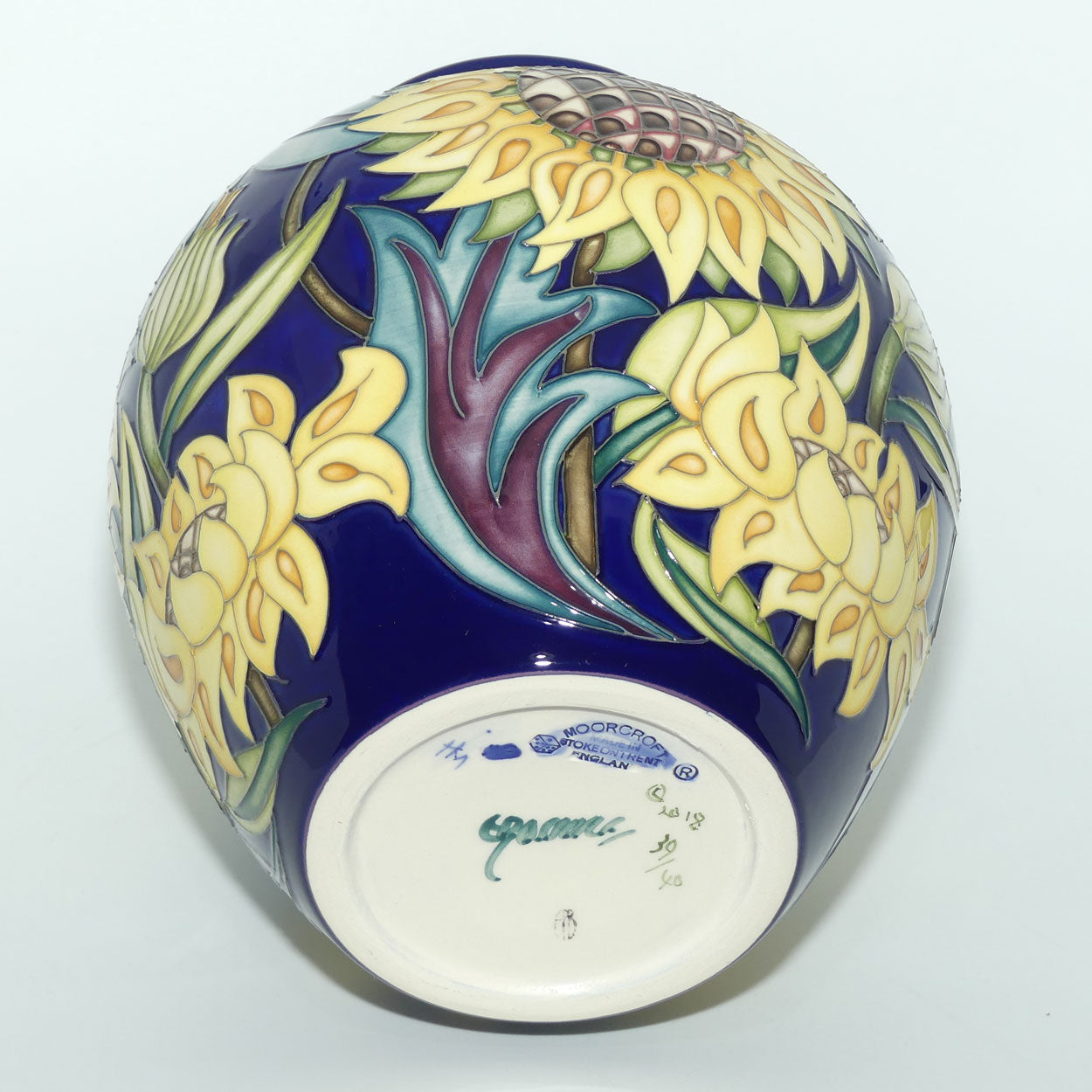 Moorcroft Helios Flame 189/8 vase | LE 39/40