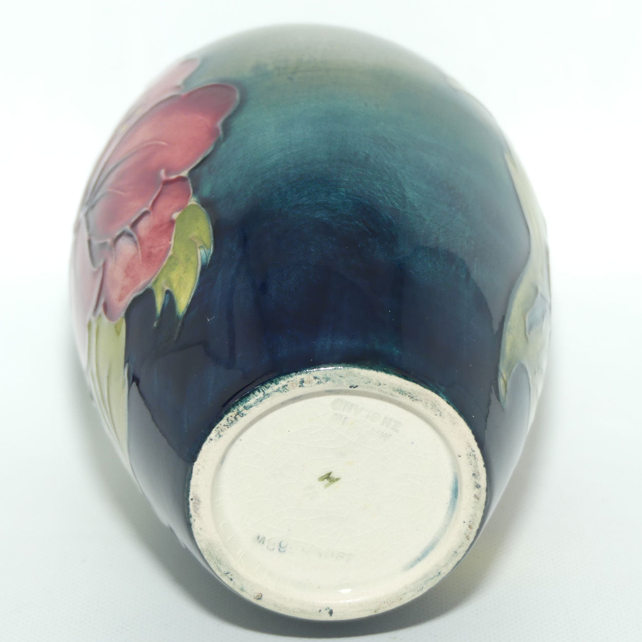 Walter Moorcroft Hibiscus (Green) 102/5 vase