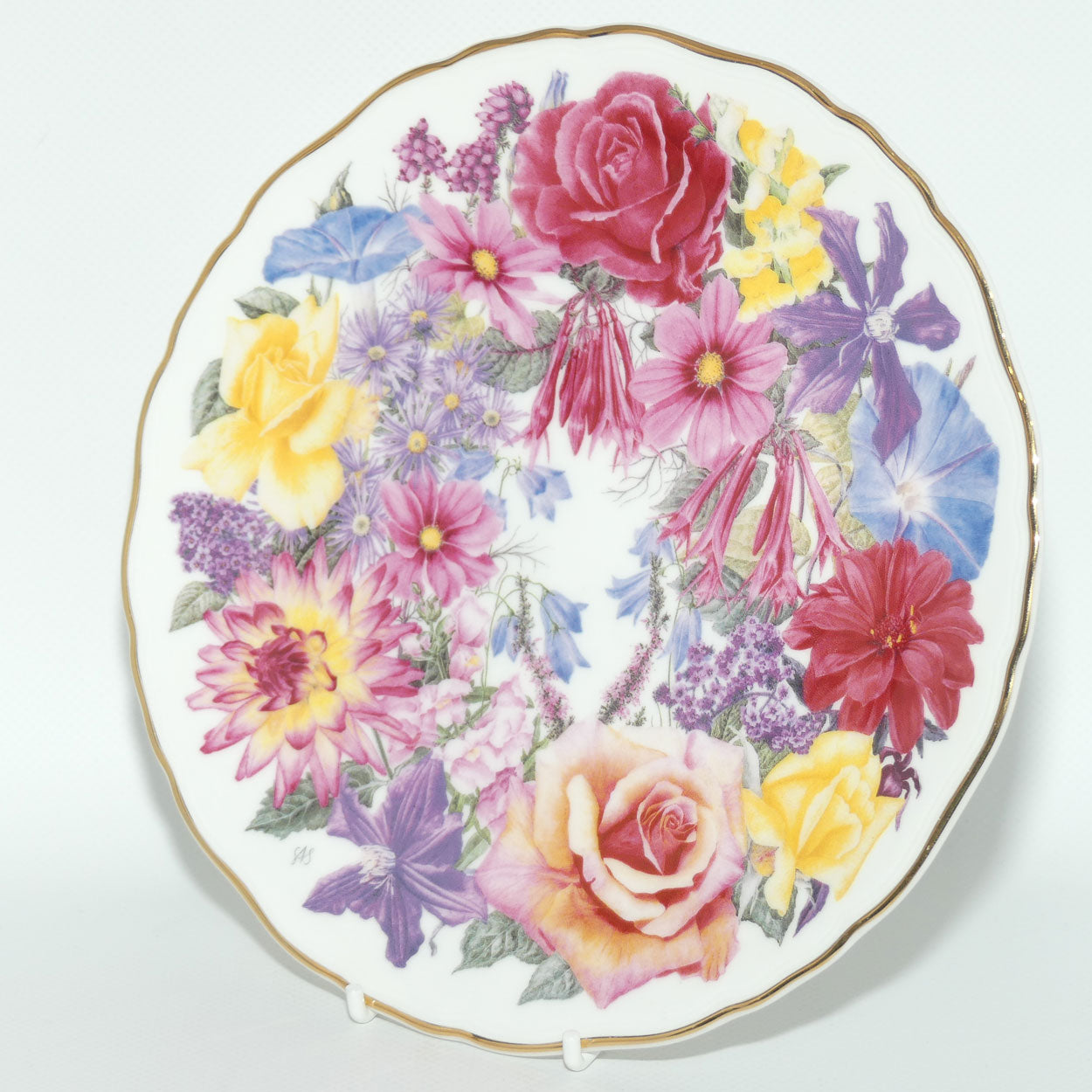 Royal Albert England | A Bouquet for the Queen Mother plate #7 | Highland Bouquet