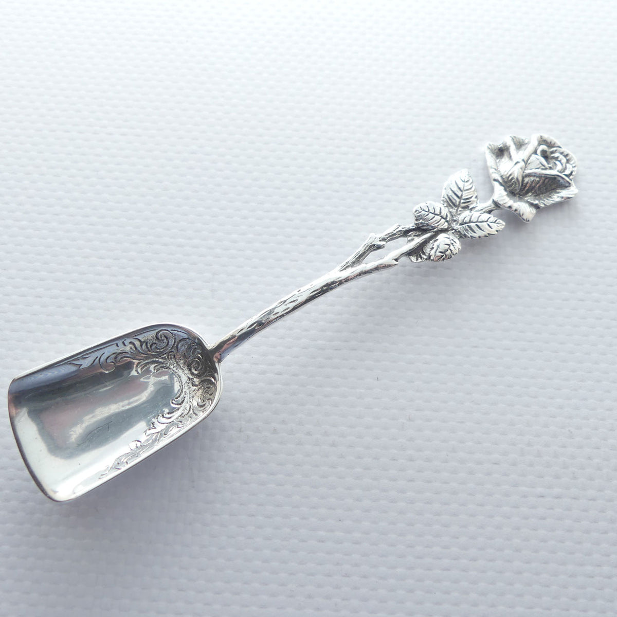 German 835 Silver Hildeshiem Rose sugar shovel spoon | Decorated bowl | 13.7g
