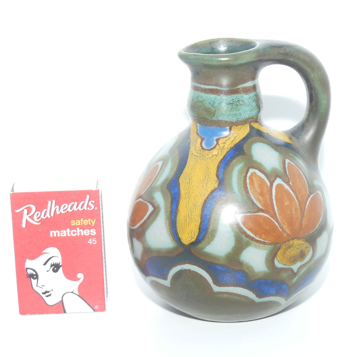Gouda Pottery Holland Hollandia pattern jug
