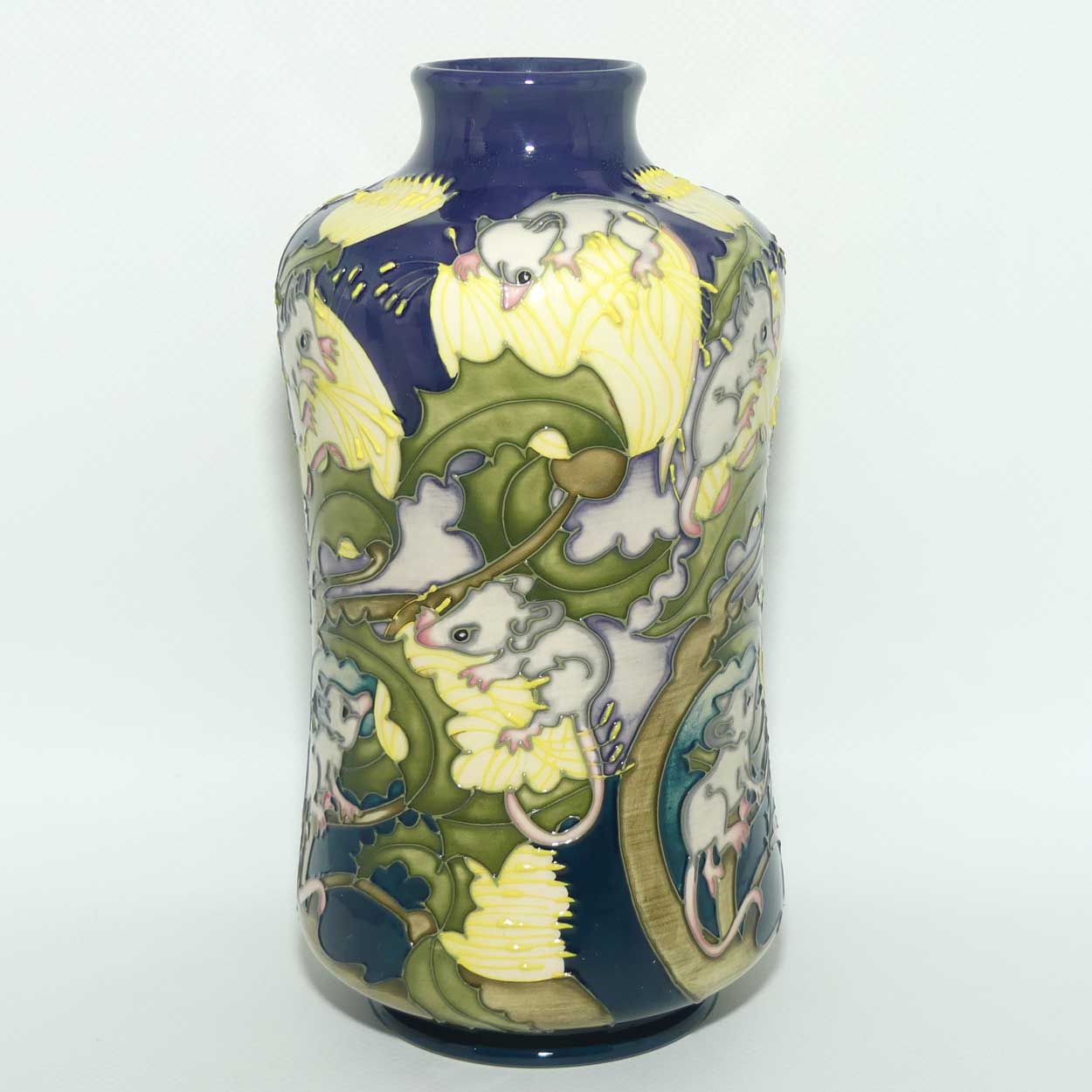 Moorcroft Honey Possums 98/8 vase (Ltd Ed)