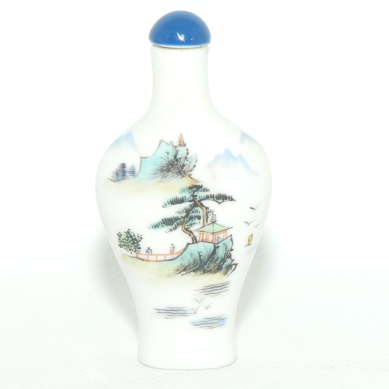 Chinese Landscape pattern Snuff Bottle | Blue stone stopper | Elegant shape