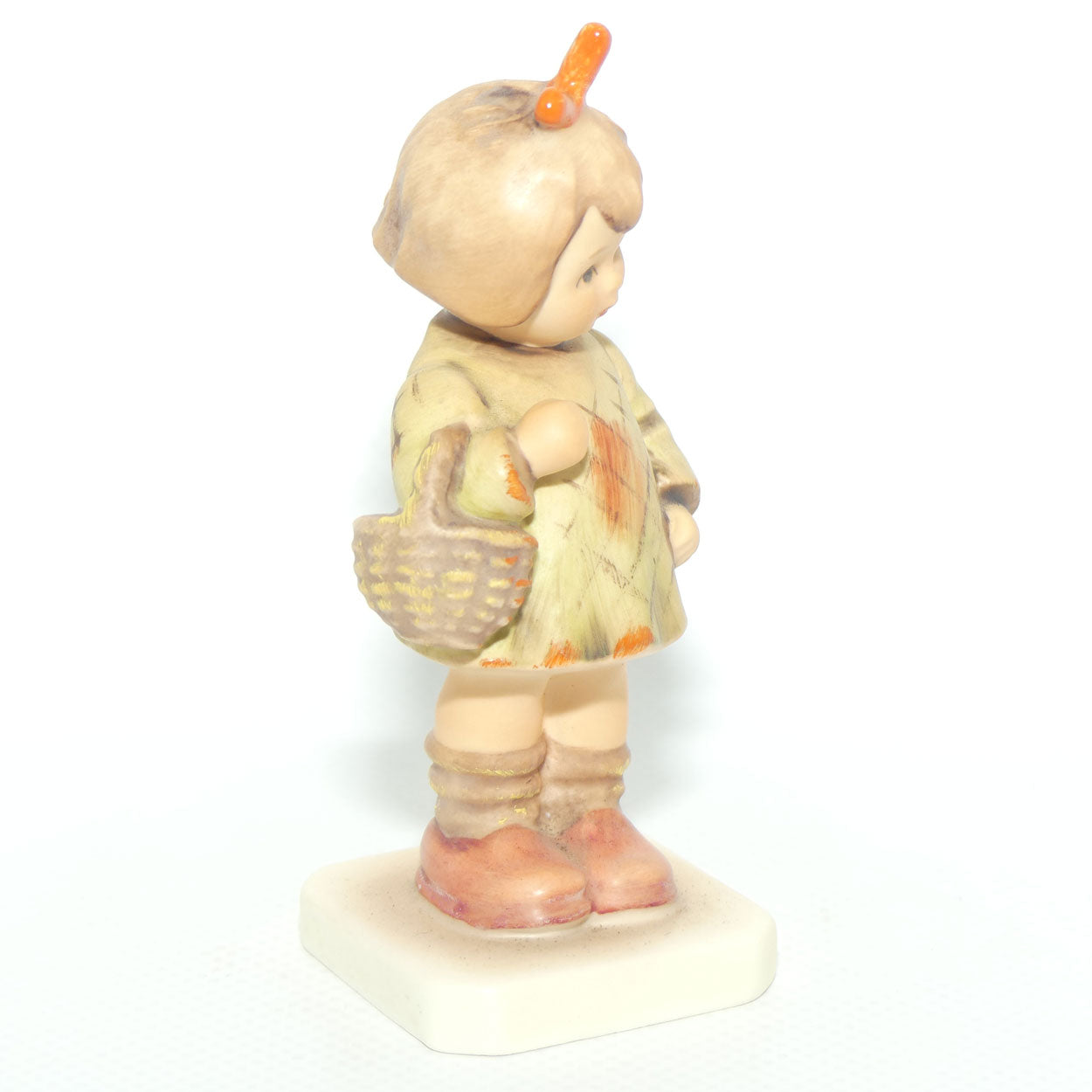 HUM0479 MI Hummel figure I Brought You a Gift | TMK6 | #2