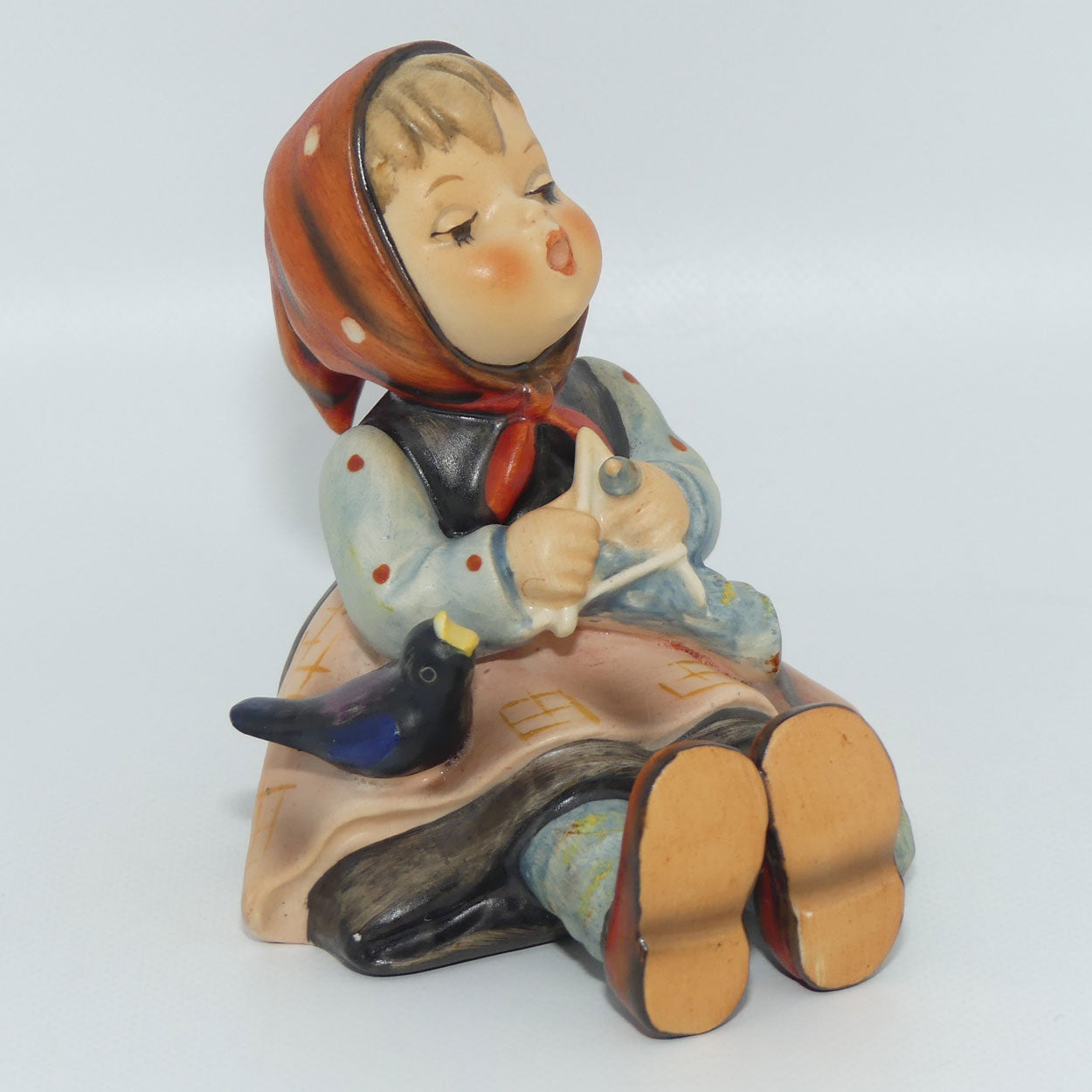 hum0069-mi-hummel-figure-happy-pastime-tmk5-2