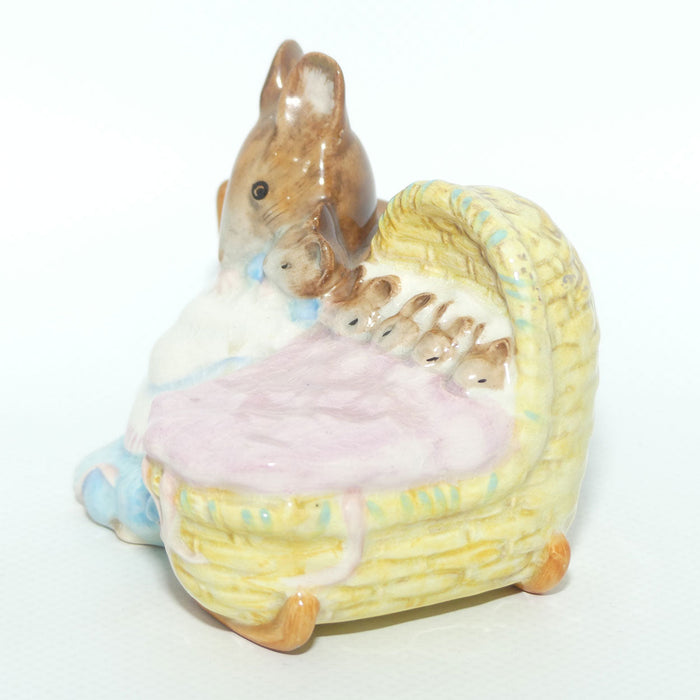 Beswick Beatrix Potter Hunca Munca | BP2a Gold Oval | #3