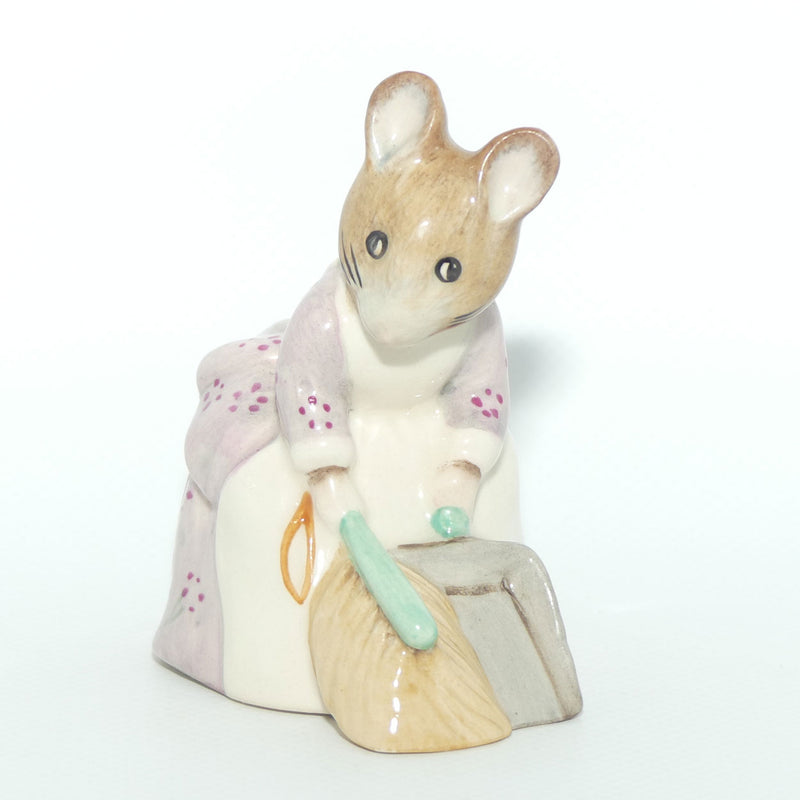 Beswick Beatrix Potter Hunca Munca Sweeping | BP11a | #2 – Roundabout ...