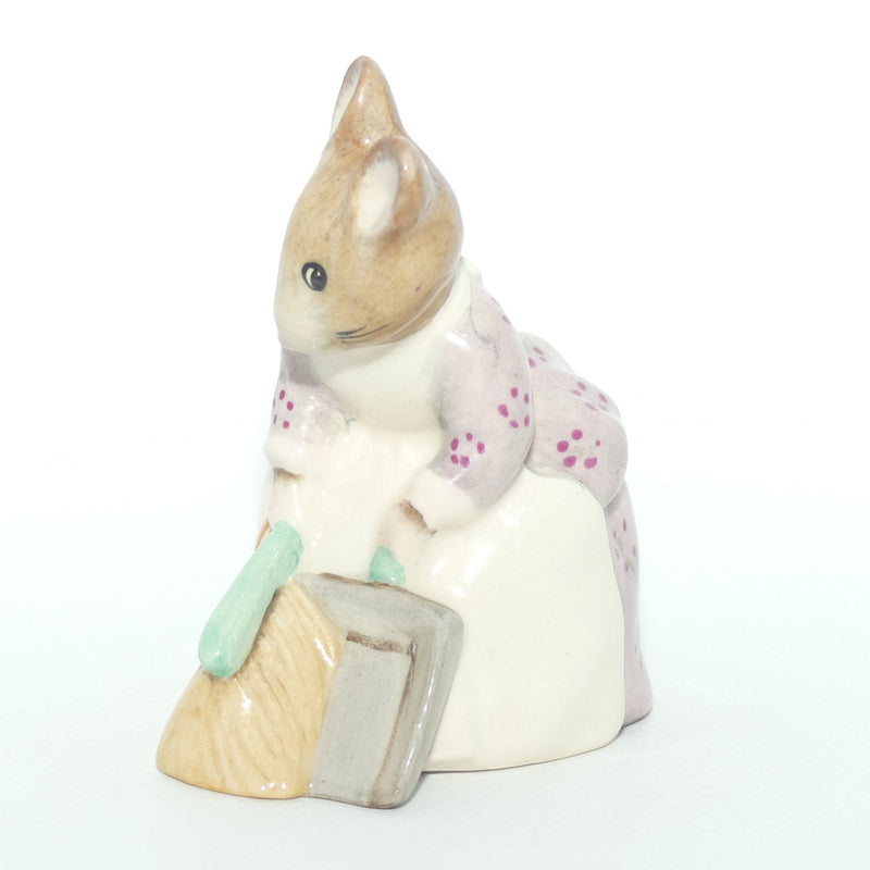 Beswick Beatrix Potter Hunca Munca Sweeping | BP11a | #2 – Roundabout ...