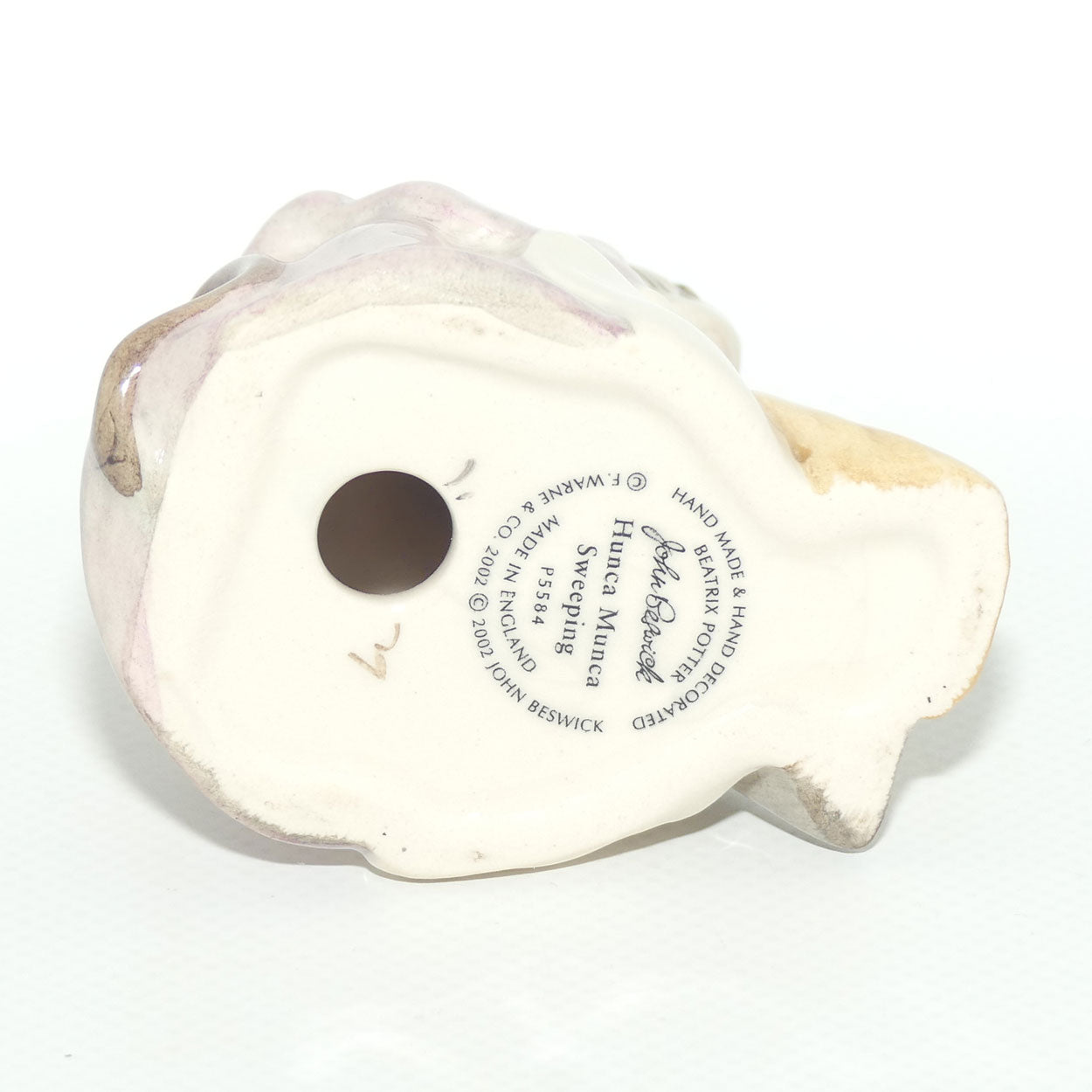 Beswick Beatrix Potter Hunca Munca Sweeping | BP11a | #2