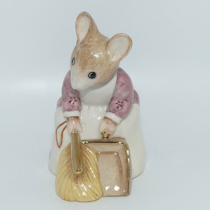 Beswick Beatrix Potter Hunca Munca Sweeping | Large | Gold | BP9c