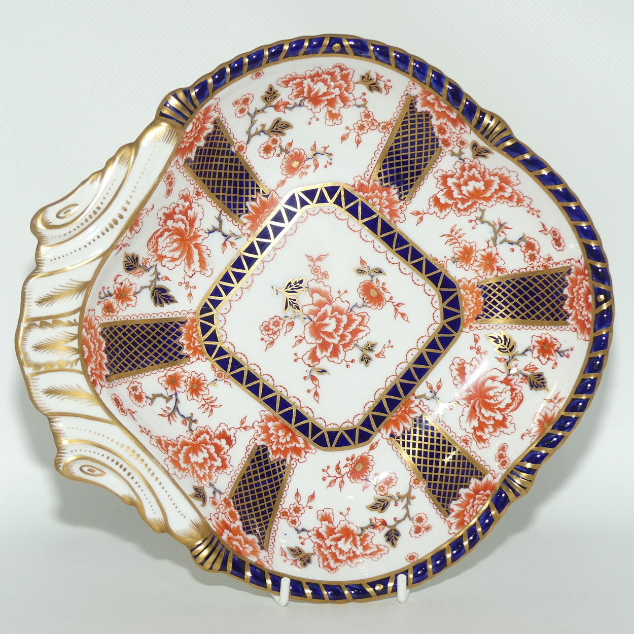 Royal Crown Derby Imari Pattern 2229 shell shape server
