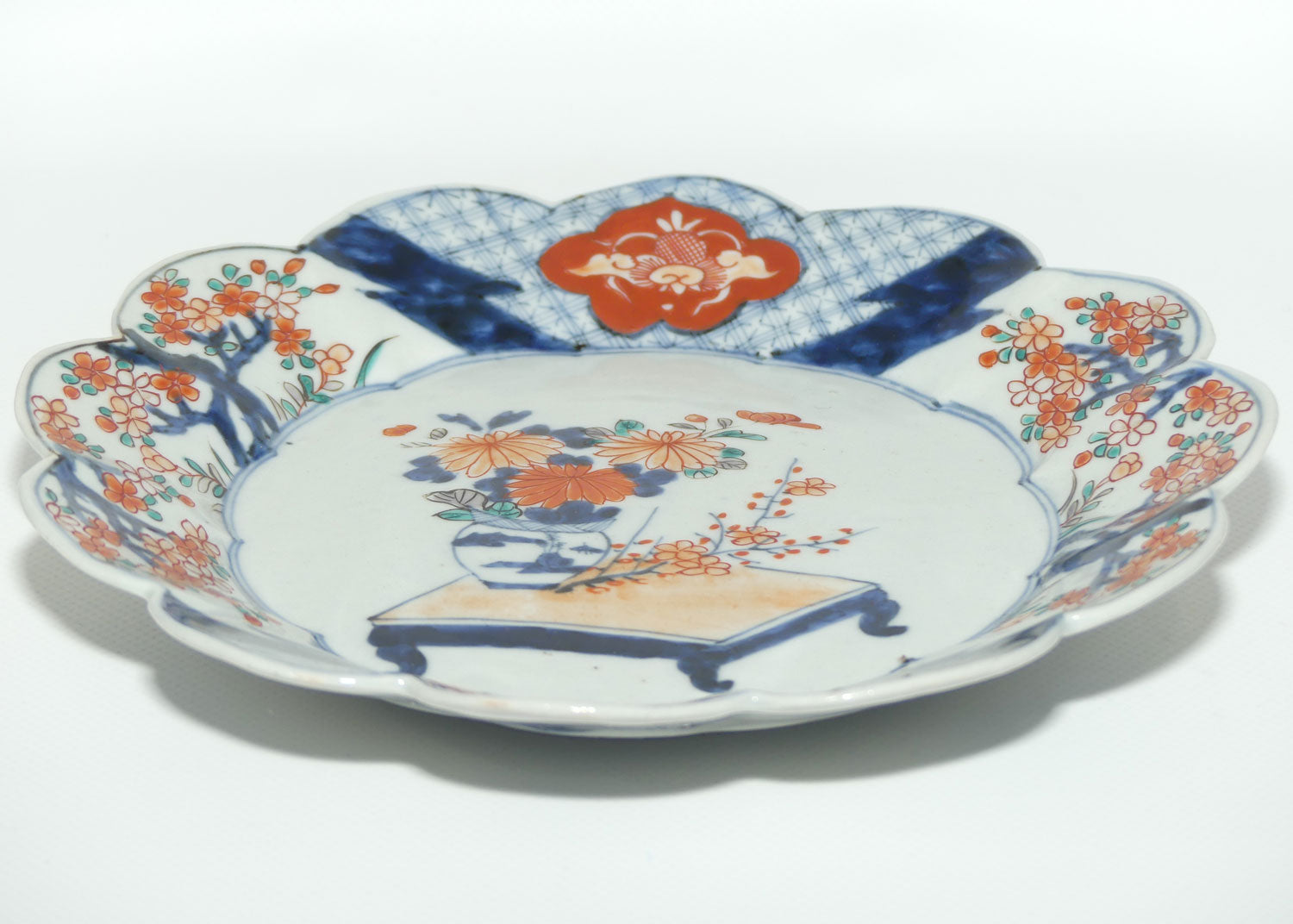 Japanese Imari hand painted cabinet plate c.1900 | Fluted Rim #1 | Red and Blue