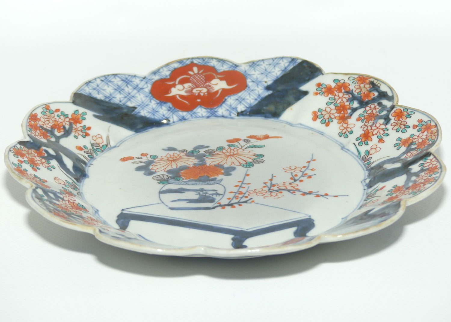 Japanese Imari hand painted cabinet plate c.1900 | Fluted Rim #2 | Red and Blue
