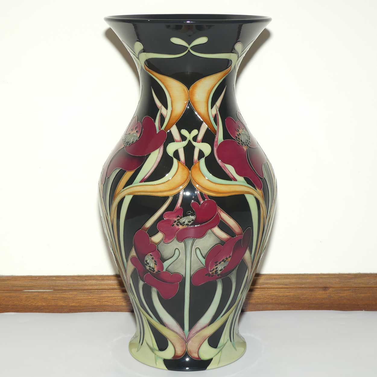 Moorcroft In Praise of Poppies vase | Prestige | Shape 226/18 | Num Ed