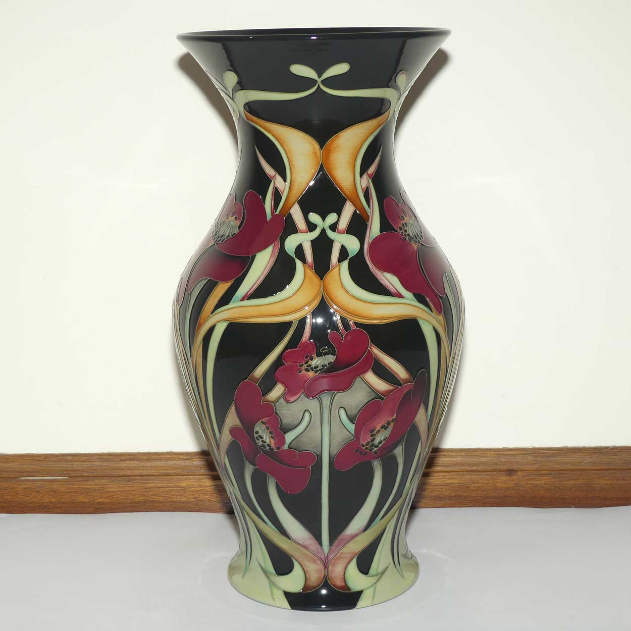 Moorcroft In Praise of Poppies vase | Prestige | Shape 226/18 | Num Ed