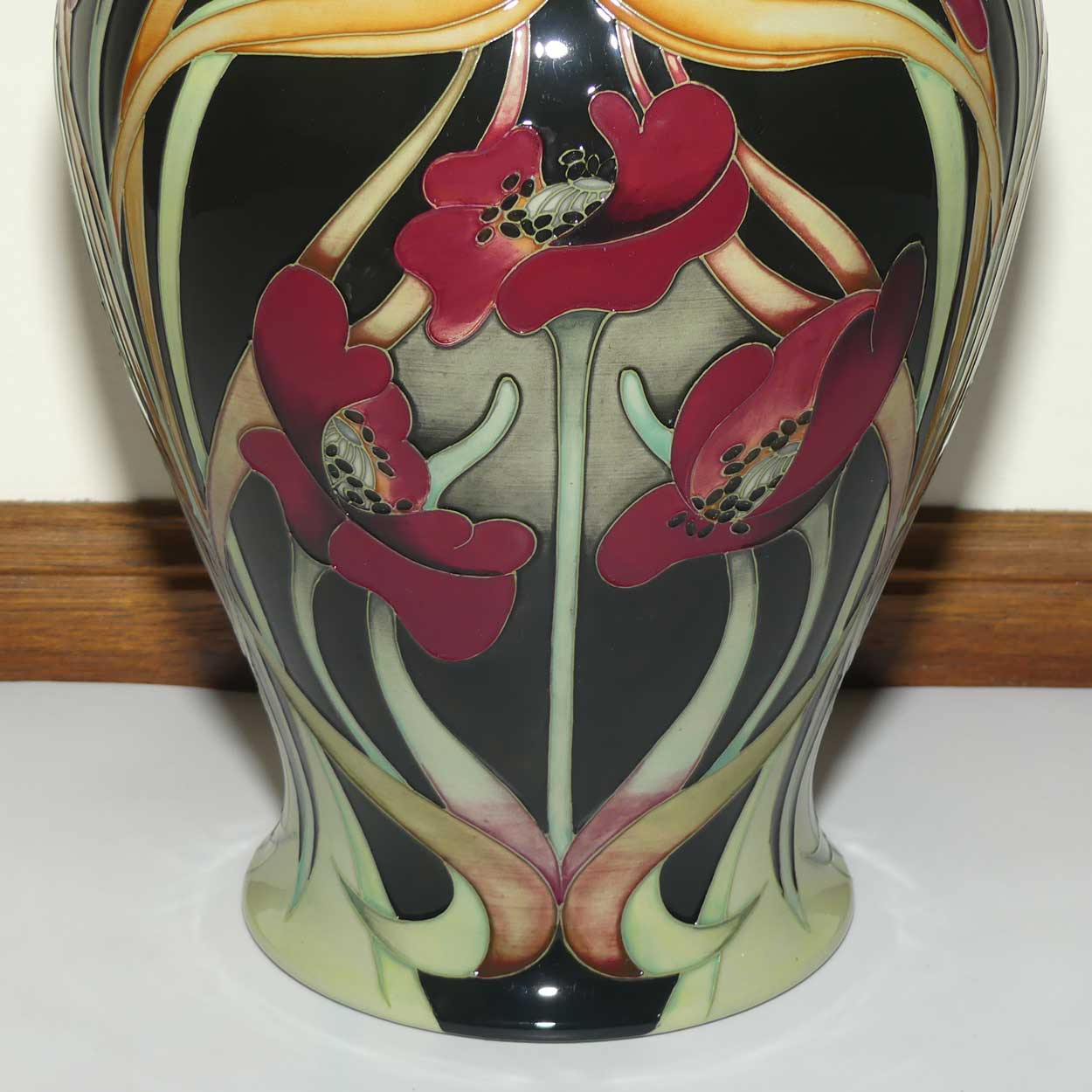 Moorcroft In Praise of Poppies vase | Prestige | Shape 226/18 | Num Ed