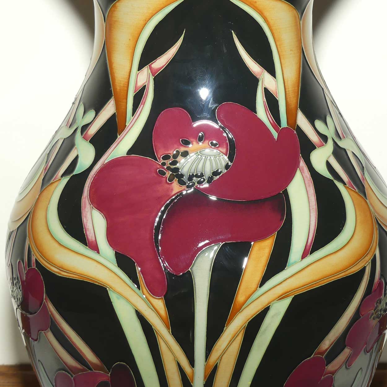 Moorcroft In Praise of Poppies vase | Prestige | Shape 226/18 | Num Ed
