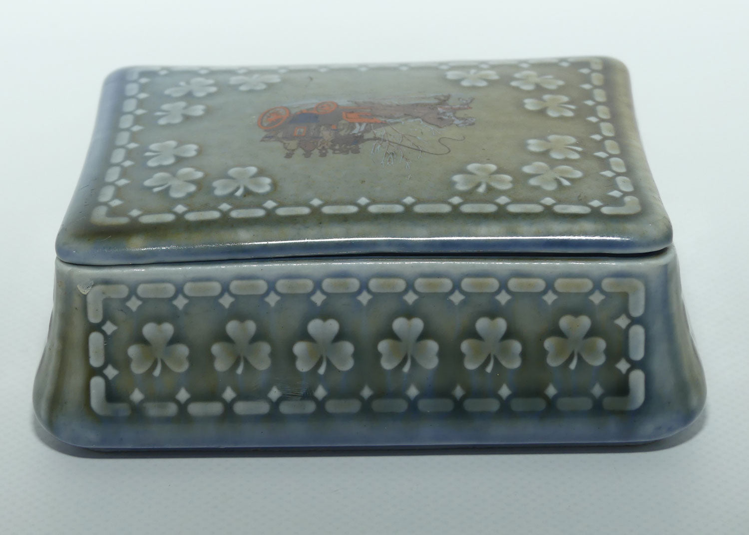 Wade Irish Porcelain Stagecoach trinket box