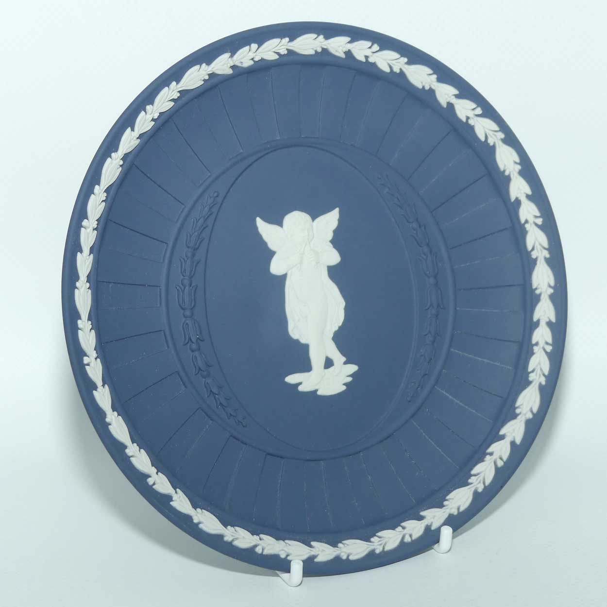 Wedgwood Jasper | White on Dark Blue Cherub with 2 trumpets plate | 16.5cm diameter