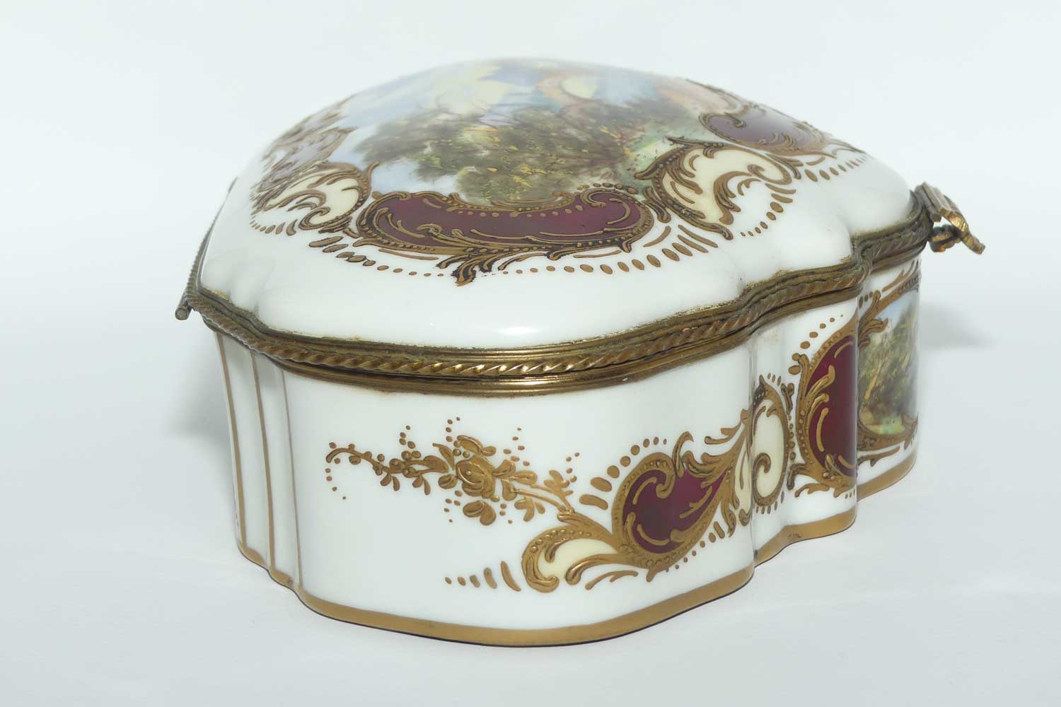 Superb French Sevres style Dressing table Casket | Coffret en Porcelaine | Zug