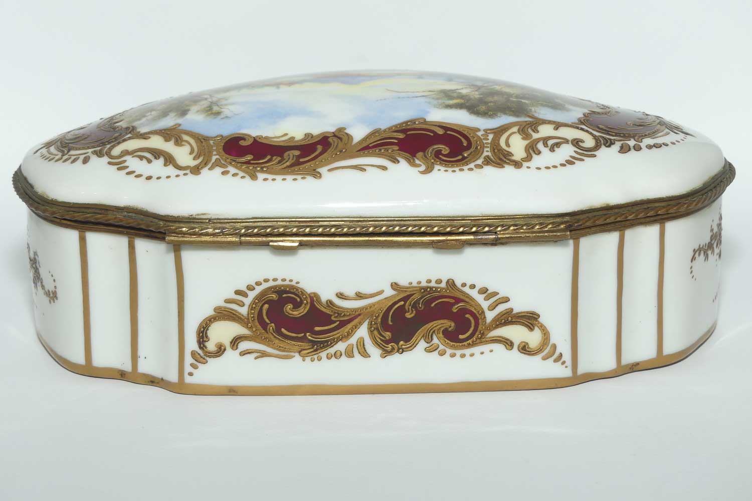 Superb French Sevres style Dressing table Casket | Coffret en Porcelaine | Zug