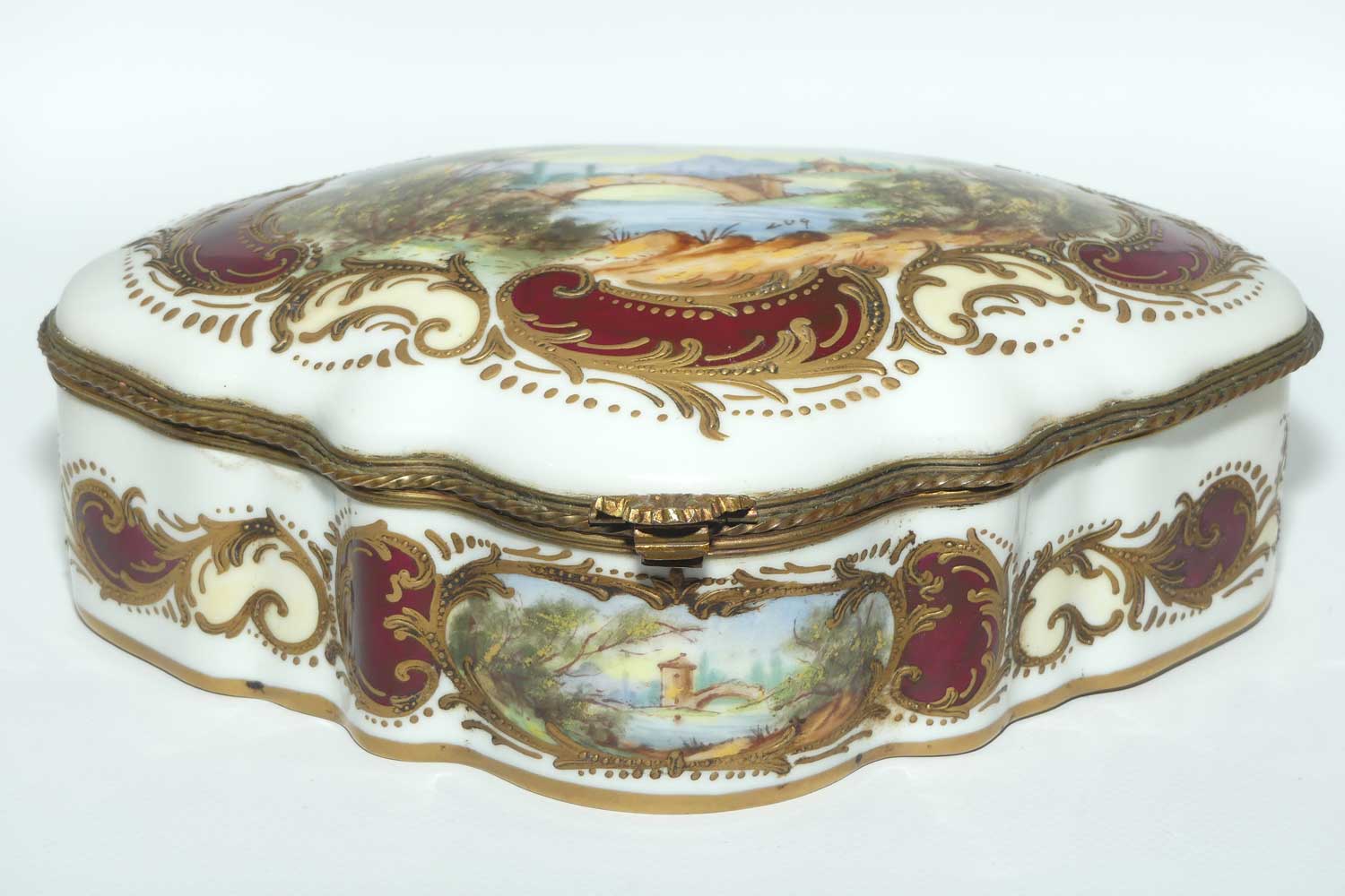 Superb French Sevres style Dressing table Casket | Coffret en Porcelaine | Zug