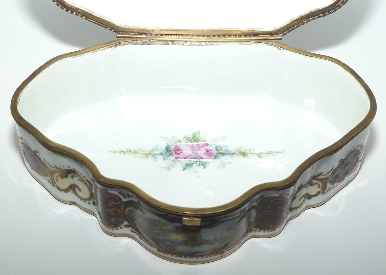 Superb French Sevres style Dressing table Casket | Coffret en Porcelaine | Zug