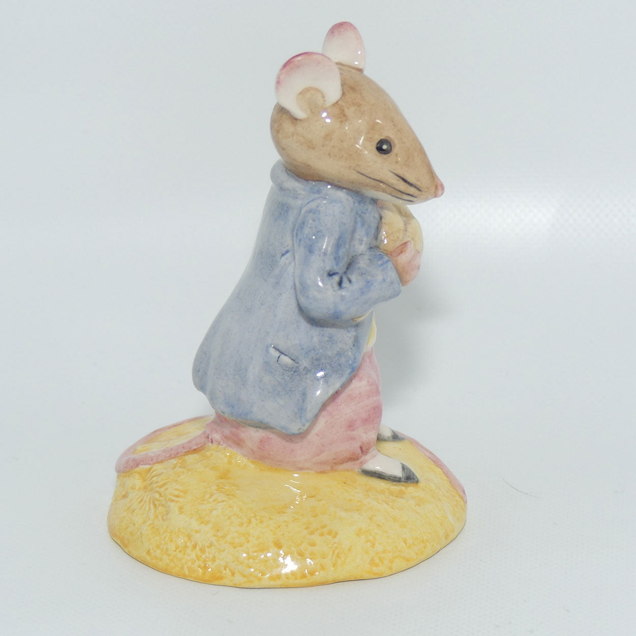 Beswick Beatrix Potter Johnny Town Mouse Eating Corn 