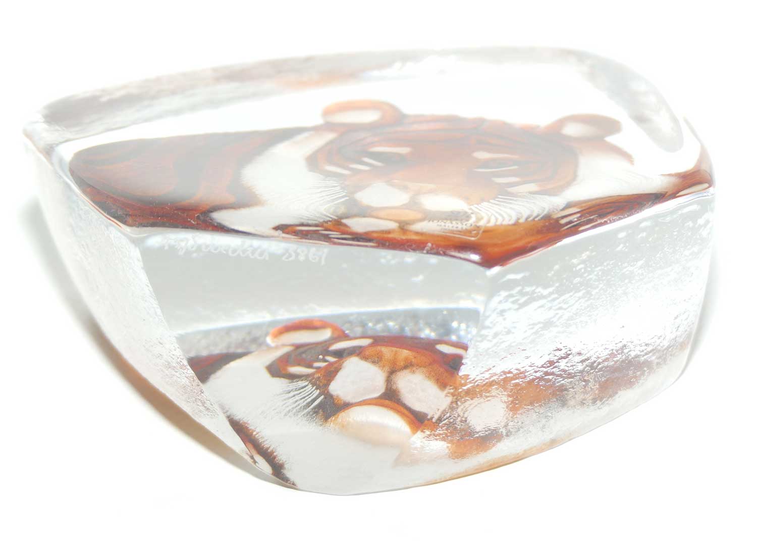 Mats Jonasson Sweden Crystal | Tiger | 3861 | Hand Painted Crystal plaque